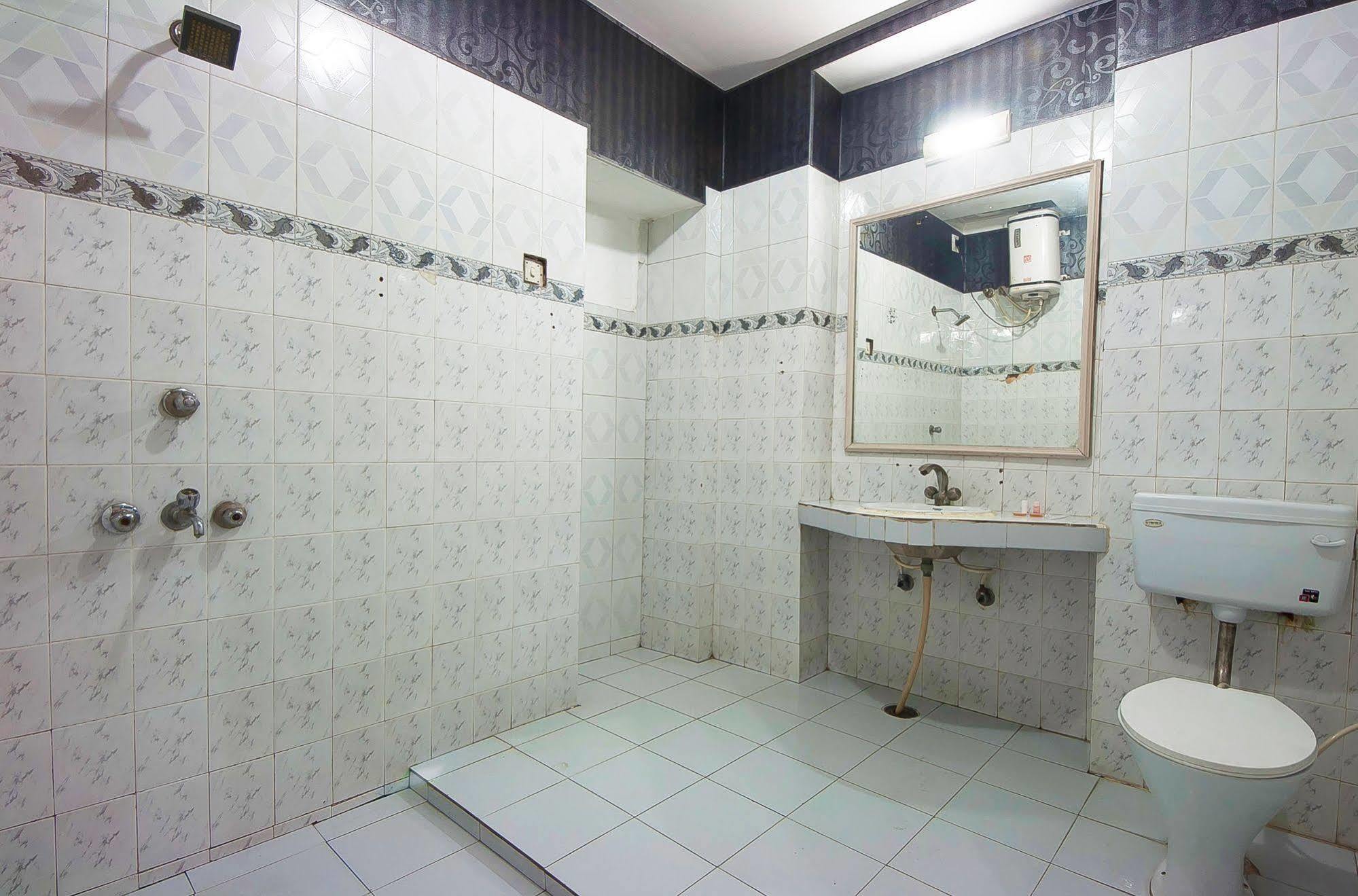 Fabhotel Basera Amritsar Extérieur photo